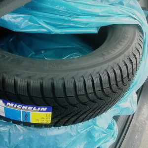 зимние новые шины Michelin alpin a4 испания 205/55/R16 