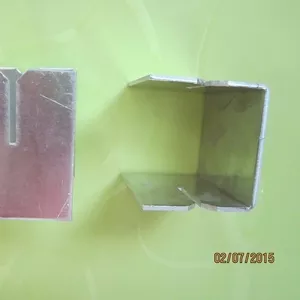 Салазка алюминиевая со втулкой