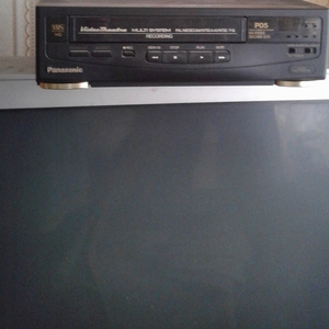 Видеомагнитофон Panasonic NV-P05REEN + 51 кассета