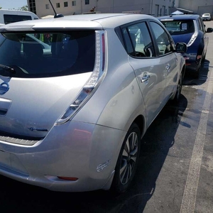 Nissan Leaf SV,  2017,  серый