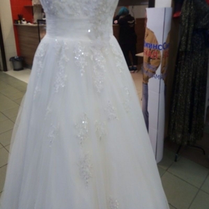 Шикарное Свадебное Платье из Англии дешево срочно