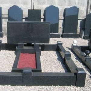Памятники установка под ключ. Работы на Восточном кладбище