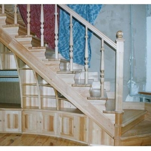 Элитные лестницы из дерева.