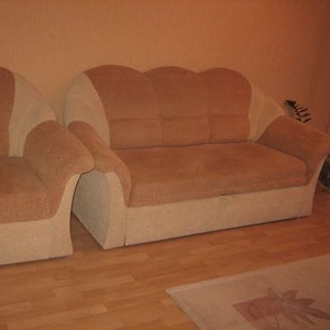 Продаю мебель: диван-кровать и 2 кресла