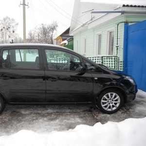 Продаю автомобиль Opel Zafira B 2007 