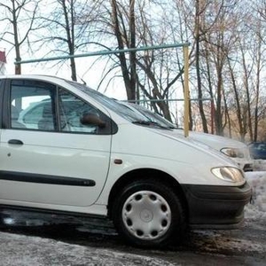 Продам автомобиль Renault Scenic