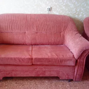диван + 2 кресла продам 