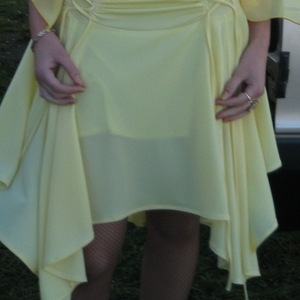 Желтое шифоновое платье,  в подарок шаль!!!
