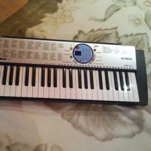 продаю синтезтор YAMAHA PSR-125