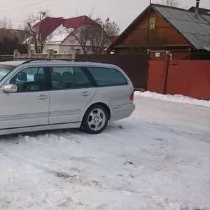 Продам Mercedes-Benz E210