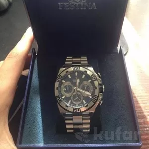 Швейцарские оригинальные часы фирмы festina.